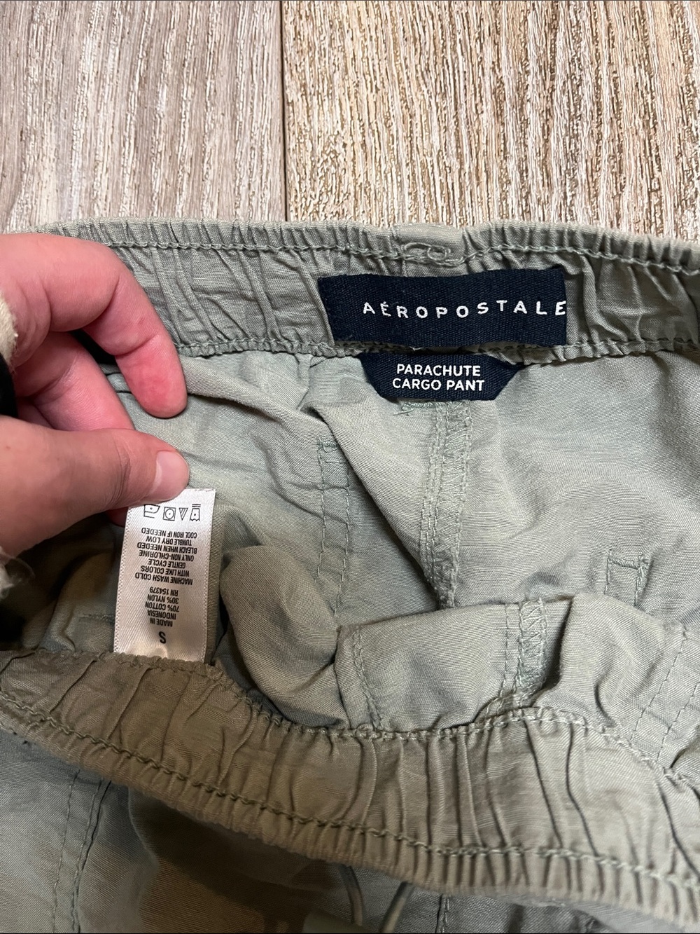 Aeropostale Olive Cargo Jogger Pants - Picture 3 of 4